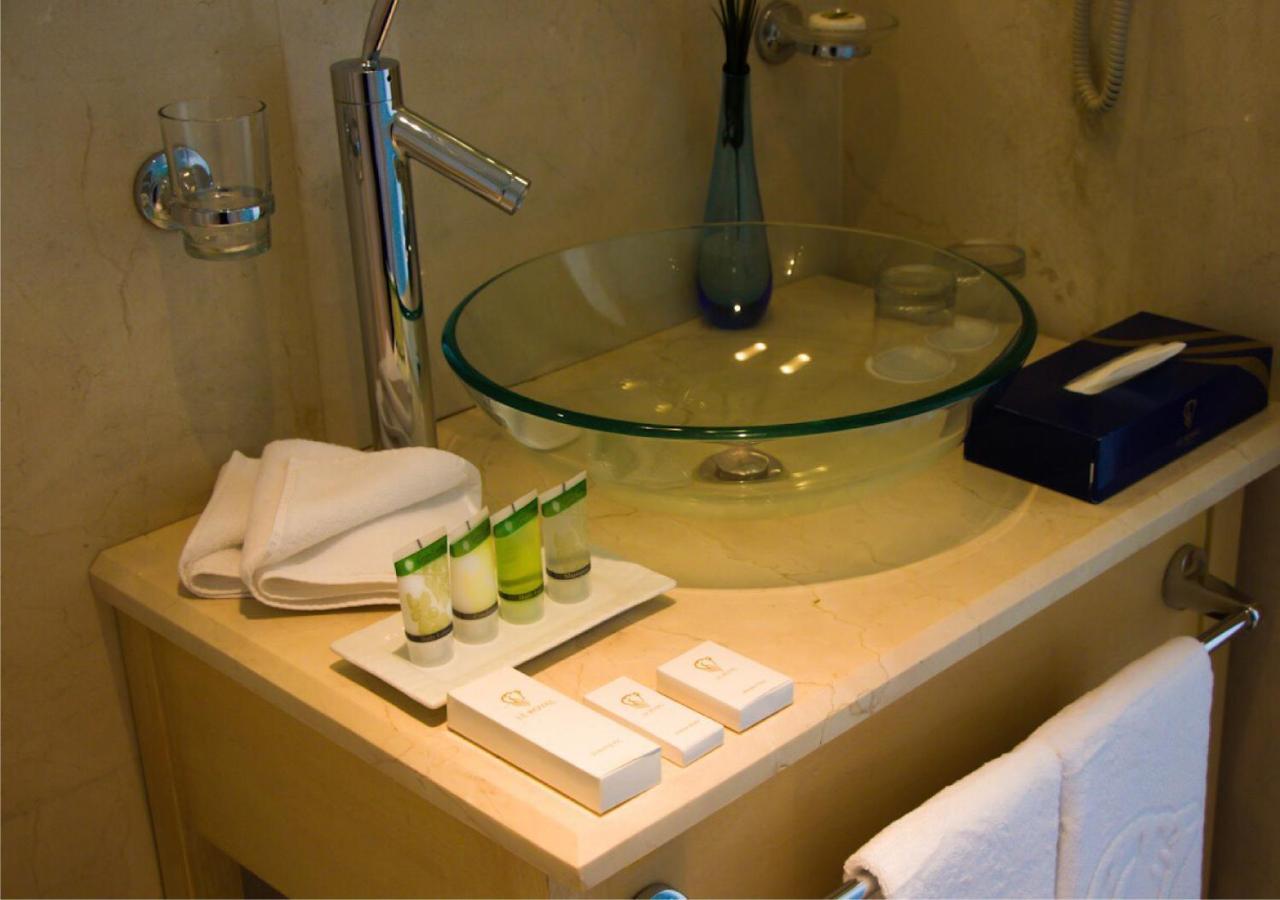 Le Royal Tower Hotel Kuvait Kültér fotó